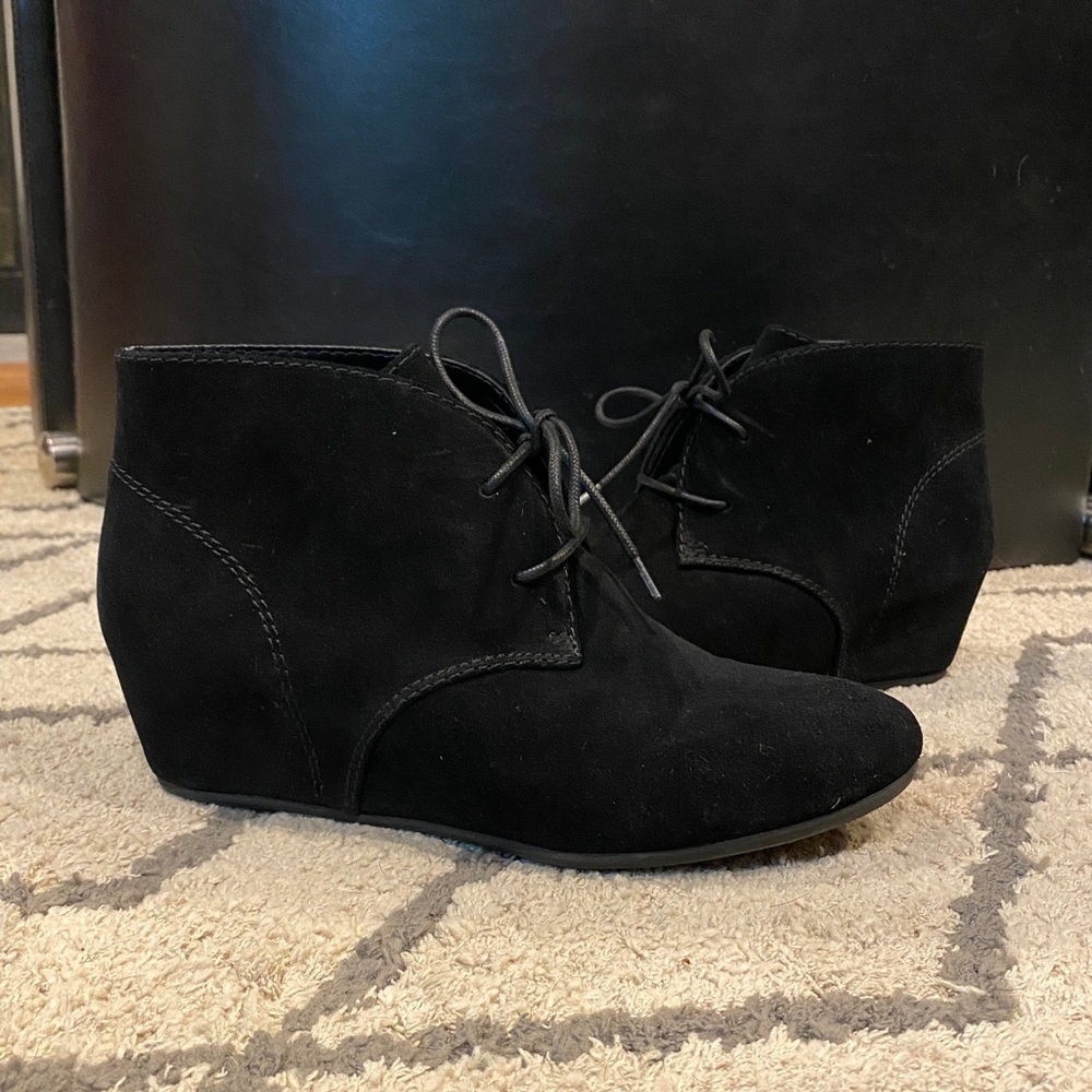 Nine West║wedge booties